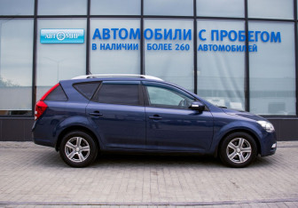 Подержанный автомобиль Kia Ceed Wagon 2011 года (6 фото)