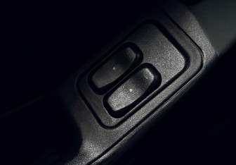 Подержанный автомобиль Opel Meriva 2007 года (12 фото)