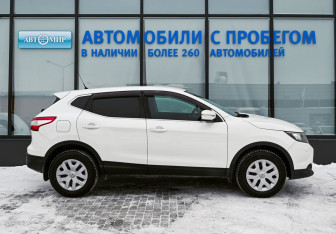 Подержанный автомобиль Nissan Qashqai 2014 года (6 фото)