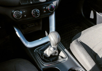 Подержанный автомобиль Kia Ceed Hatchback 2012 года (8 фото)