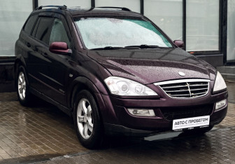Подержанный автомобиль SsangYong Kyron 2011 года (7 фото)