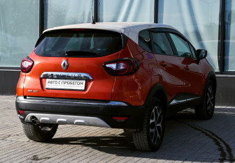 Подержанный автомобиль Renault Kaptur 2018 года (5 фото)