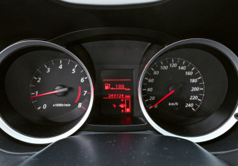 Подержанный автомобиль Mitsubishi Lancer Sedan 2010 года (16 фото)