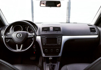 Подержанный автомобиль Skoda Yeti 2014 года (19 фото)