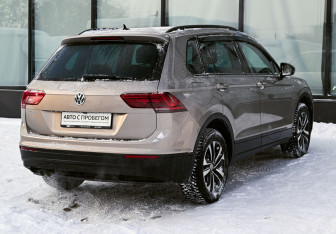 Подержанный автомобиль Volkswagen Tiguan 2019 года (5 фото)