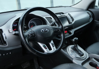 Подержанный автомобиль Kia Sportage 2015 года (9 фото)