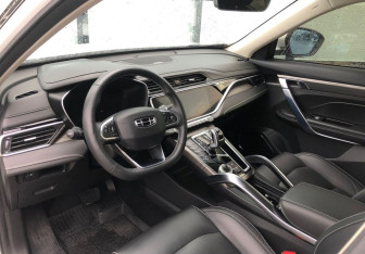 Подержанный автомобиль Geely Atlas Pro 2022 года (20 фото)