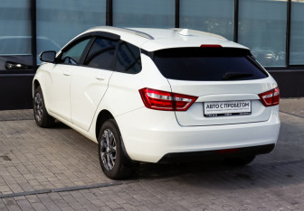 Подержанный автомобиль LADA (ВАЗ) Vesta Wagon 2019 года (3 фото)