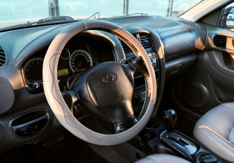 Подержанный автомобиль Hyundai Santa Fe 2007 года (13 фото)