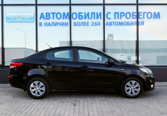 Подержанный автомобиль Kia Rio Sedan 2015 года (6 фото)
