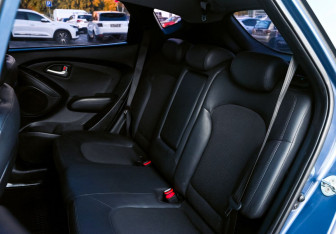 Подержанный автомобиль Hyundai ix35 2012 года (18 фото)