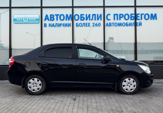 Подержанный автомобиль Chevrolet Cobalt Sedan 2013 года (6 фото)