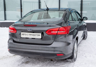 Подержанный автомобиль Ford Focus Sedan 2018 года (5 фото)