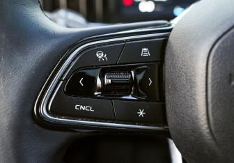 Подержанный автомобиль Geely Atlas 2024 года (13 фото)