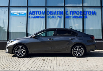 Подержанный автомобиль Kia Cerato Sedan 2020 года (2 фото)