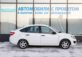 Подержанный автомобиль LADA (ВАЗ) Granta Liftback 2015 года (6 фото)
