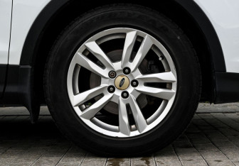 Подержанный автомобиль Ford Kuga 2014 года (21 фото)