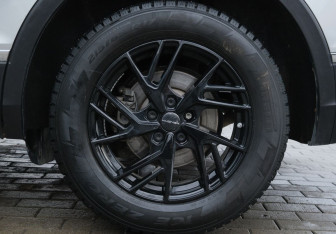 Подержанный автомобиль Volkswagen Tiguan 2021 года (21 фото)