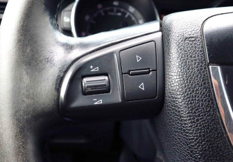 Подержанный автомобиль Skoda Superb Liftback 2011 года (14 фото)