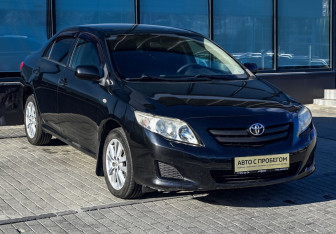 Подержанный автомобиль Toyota Corolla Sedan 2008 года (7 фото)