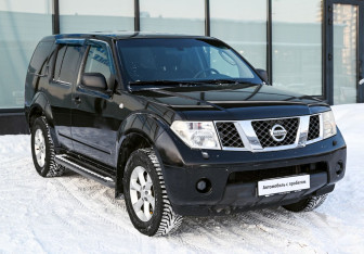 Подержанный автомобиль Nissan Pathfinder 2008 года (7 фото)