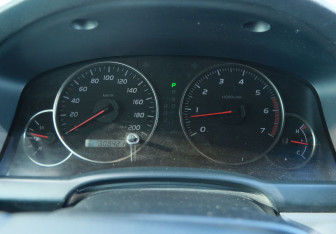 Подержанный автомобиль Toyota Land Cruiser Prado 2006 года (16 фото)