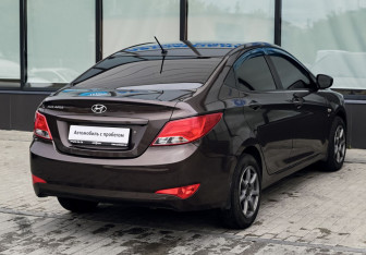 Подержанный автомобиль Hyundai Solaris Sedan 2016 года (5 фото)