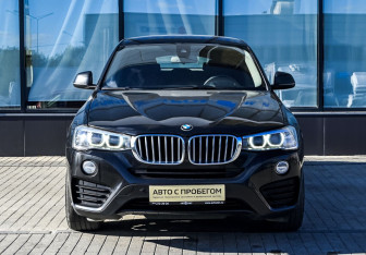 Подержанный автомобиль BMW X4 2015 года (8 фото)