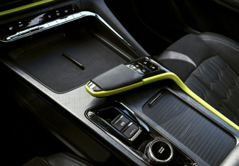 Подержанный автомобиль Changan UNI-T 2021 года (10 фото)