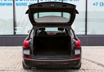 Подержанный автомобиль Opel Astra Wagon 2012 года (21 фото)