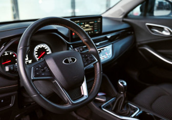 Подержанный автомобиль Москвич 3 2023 года (10 фото)