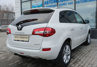 Подержанный автомобиль Renault Koleos 2011 года (5 фото)