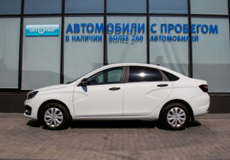 Подержанный автомобиль LADA (ВАЗ) Vesta Sedan 2023 года (2 фото)
