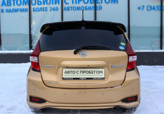 Подержанный автомобиль Nissan Note 2019 года (4 фото)