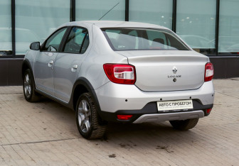 Подержанный автомобиль Renault Logan Sedan 2019 года (3 фото)