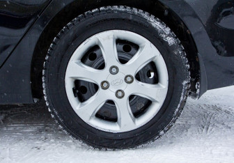 Подержанный автомобиль Hyundai Solaris Hatchback 2012 года (16 фото)