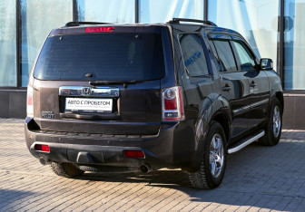 Подержанный автомобиль Honda Pilot 2013 года (5 фото)