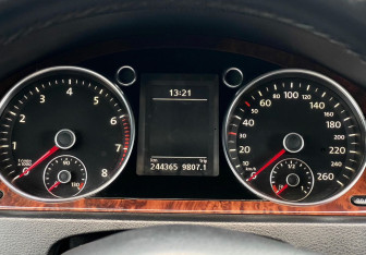 Подержанный автомобиль Volkswagen Passat Sedan 2009 года (15 фото)