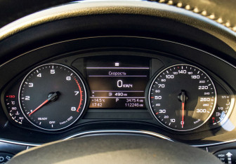 Подержанный автомобиль Audi A6 Sedan 2016 года (9 фото)