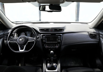 Подержанный автомобиль Nissan X-Trail 2021 года (19 фото)