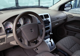 Подержанный автомобиль Dodge Caliber 2007 года (6 фото)
