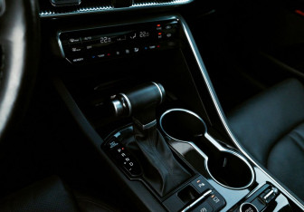 Подержанный автомобиль Kia K5 2020 года (10 фото)