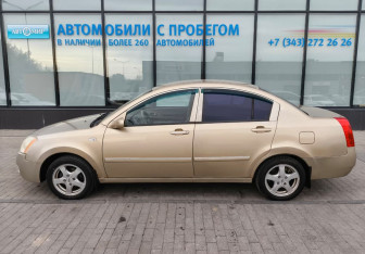 Подержанный автомобиль Chery Fora (A21) 2007 года (2 фото)