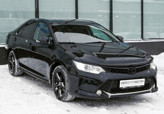 Подержанный автомобиль Toyota Camry Sedan 2012 года (7 фото)