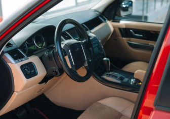 Подержанный автомобиль Land Rover Range Rover Sport 2008 года (9 фото)