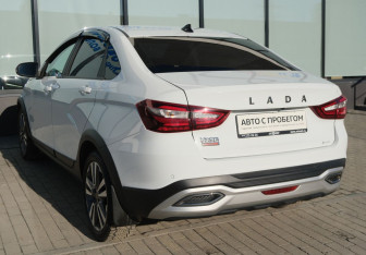 Подержанный автомобиль LADA (ВАЗ) Vesta Sedan 2023 года (3 фото)