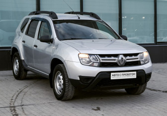Подержанный автомобиль Renault Duster 2018 года (7 фото)