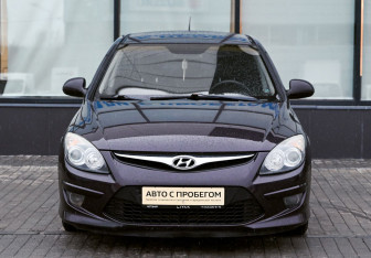 Подержанный автомобиль Hyundai i30 Hatchback 2010 года (8 фото)