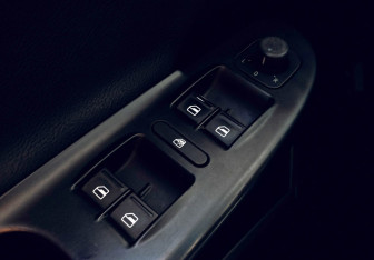 Подержанный автомобиль Volkswagen Passat Sedan 2008 года (12 фото)