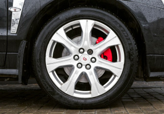 Подержанный автомобиль Cadillac SRX 2011 года (22 фото)